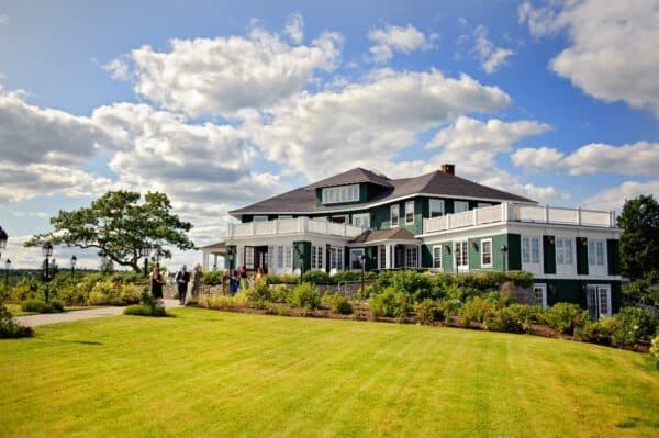 French’s Point wedding venue